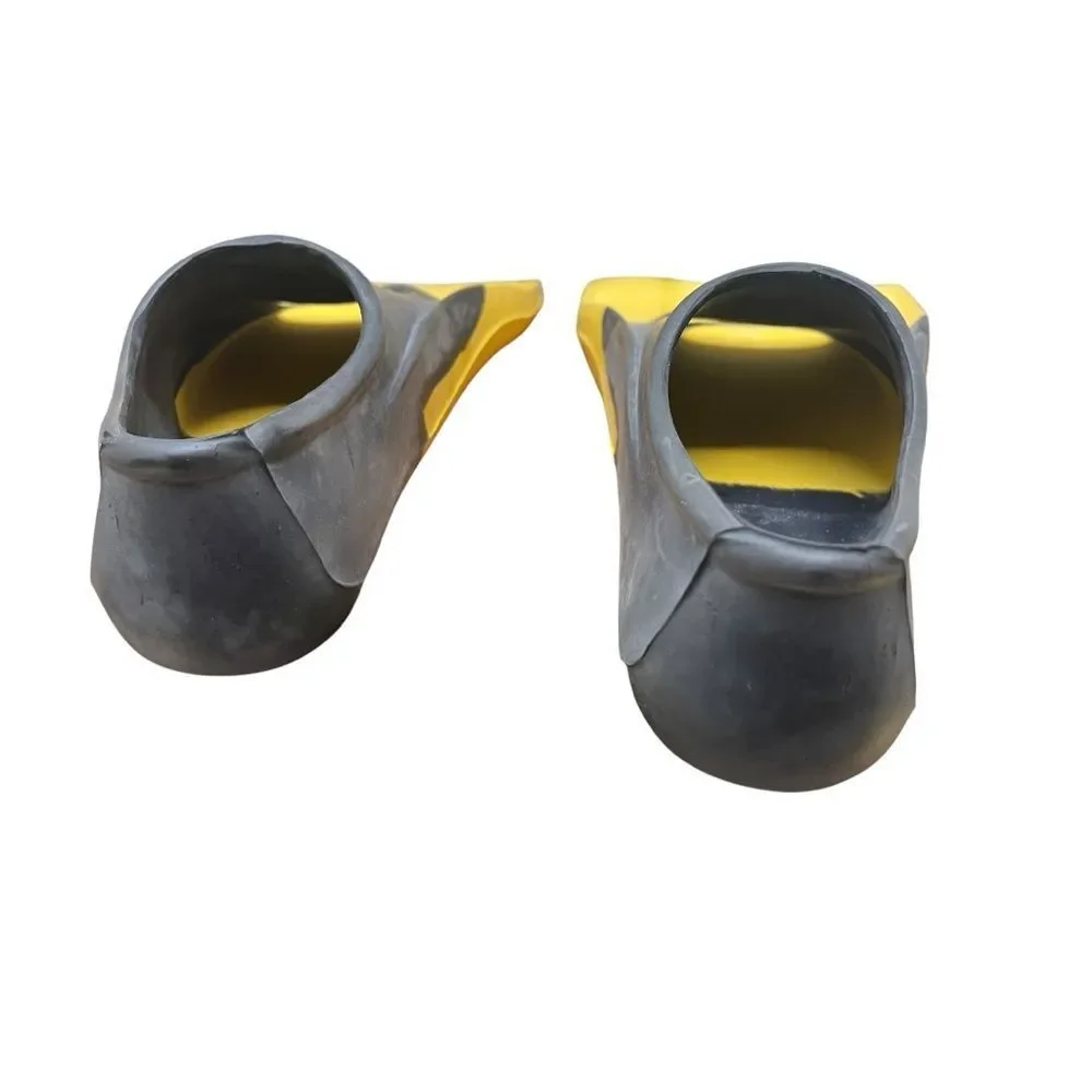 Snorkeling Swim Fins Yellow Black Size 7–9 Made in Malaysia Short Blade